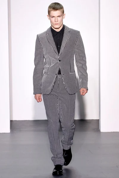Look 34